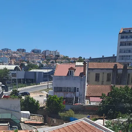 Serafina 2nd Floor 2br With Swimingpool Apartment Lisbon